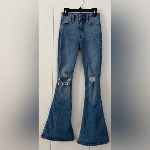 Hollister High-Ride Flare Distressed Jeans 23S/000S